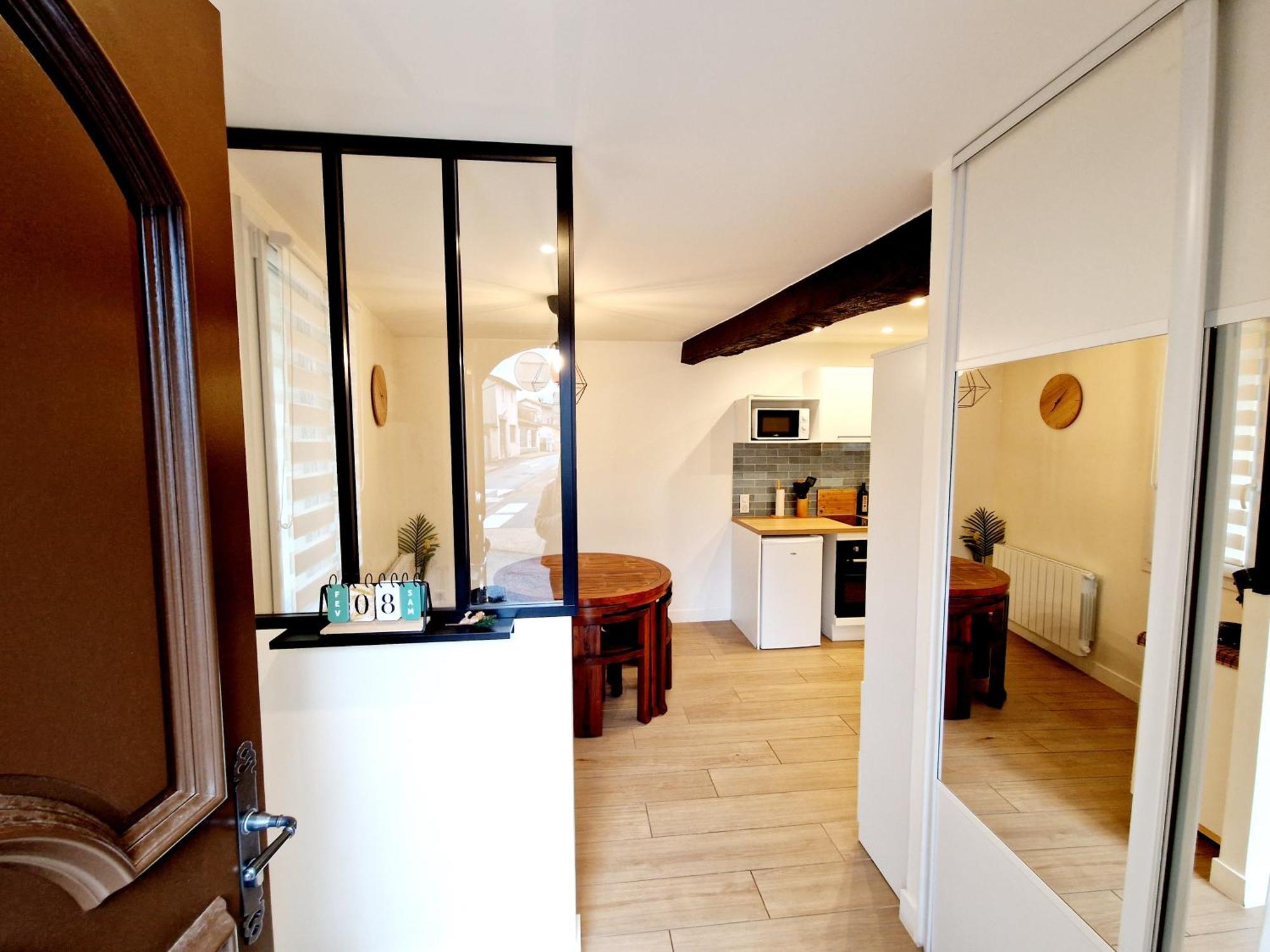 Studio Entierement Equipe Cailloux-sur-Fontaines Zewnętrze zdjęcie